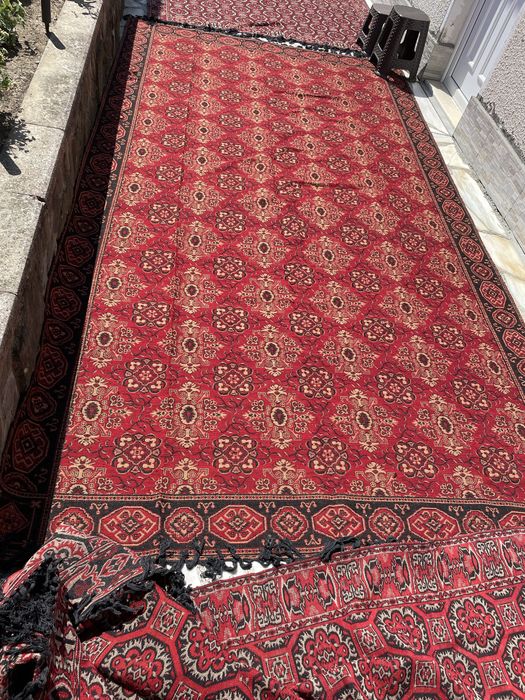 Оригинален вълнен килим