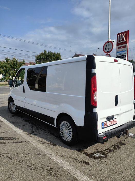 Opel Vivaro Renault Trafic