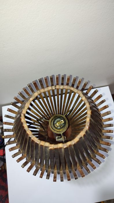 Veioza veche  din lemn