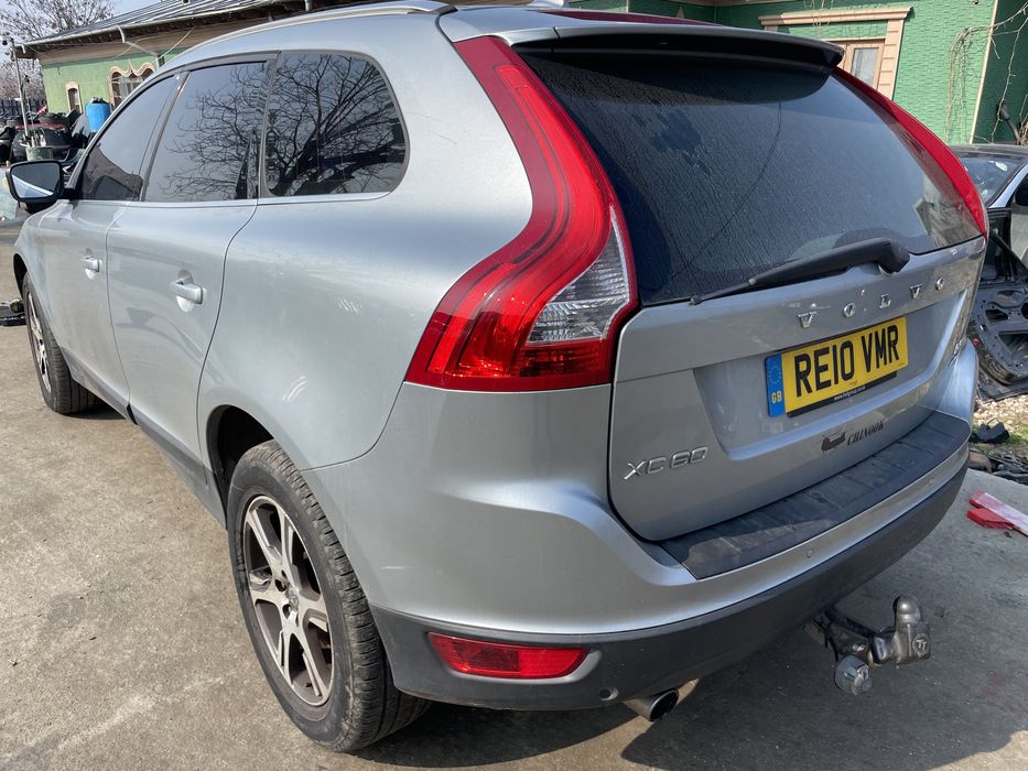 Dezmembrez VOLVO XC60 2.4d D5 AWD