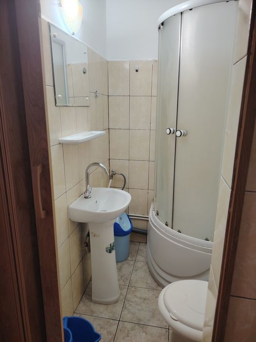 Pers fizica închiriez camera camin