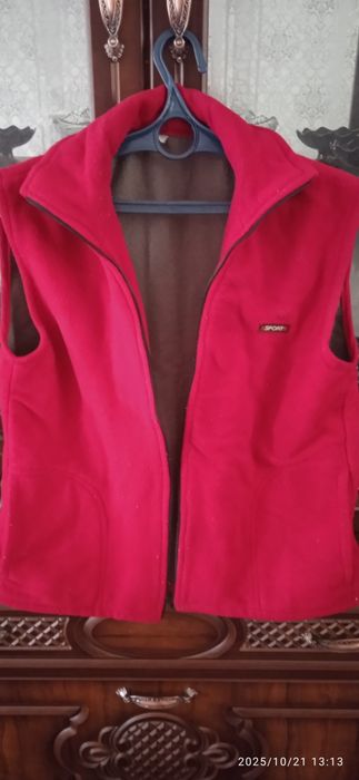 Kiyimlar sotiladi 30 40 mingdan berib yuboraman