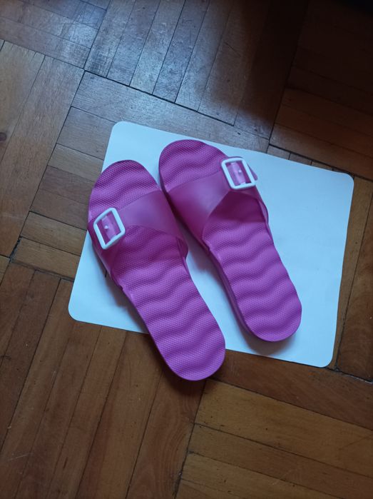 Slapi antistres, papuci roz