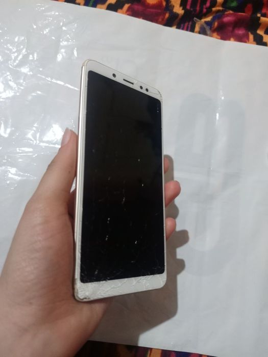 Redmi telefon sotiladi