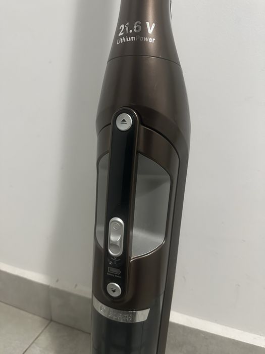Безкабелна прахосмукачка Bosch Flexxo 4 series