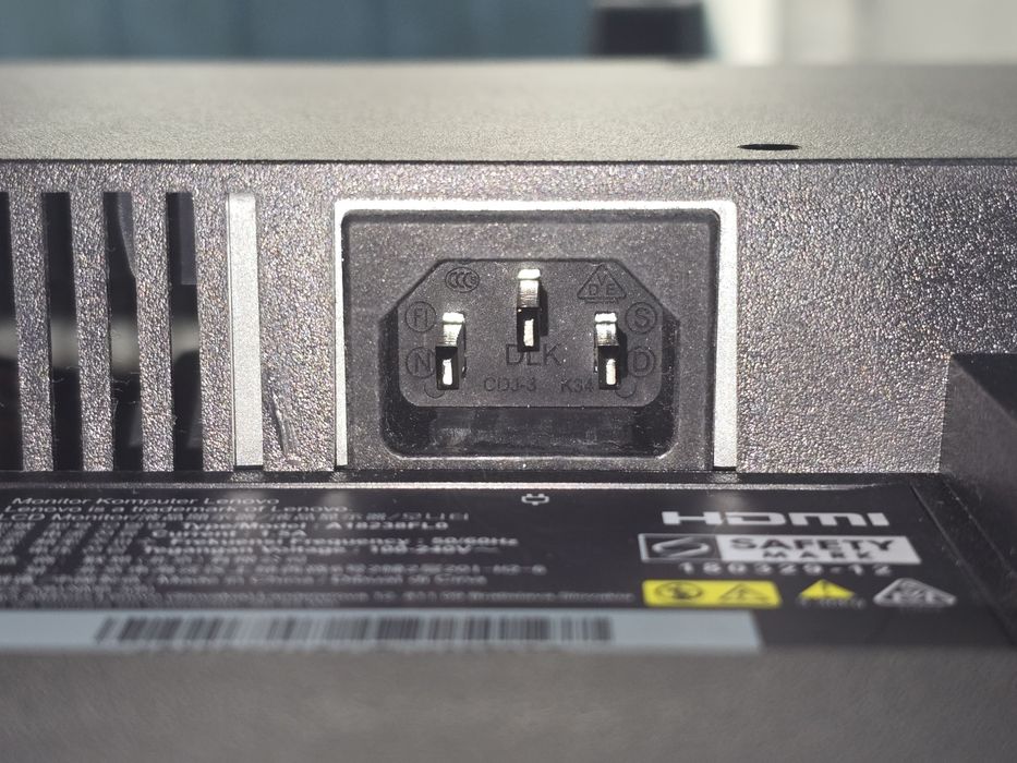 SET Monitor 23.8" IPS Lenovo L24E-20 + Spacer Wired USB Desktop Kit