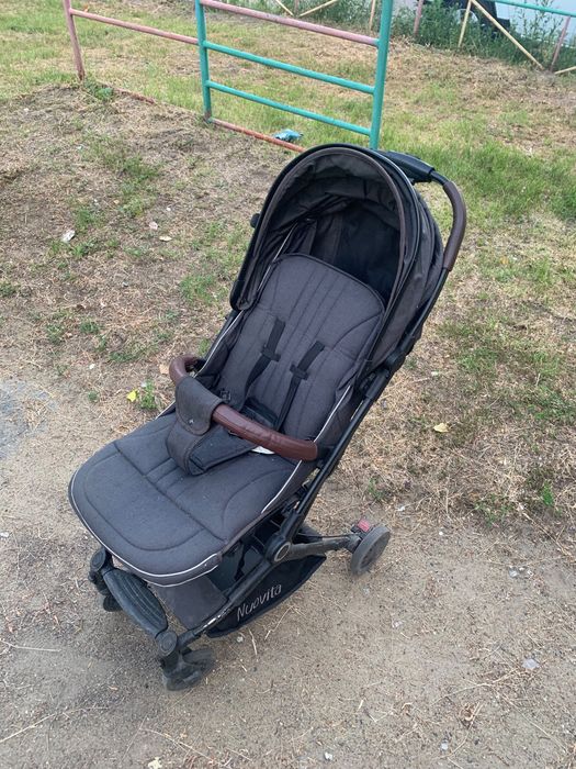 Продам коляску прогулочную