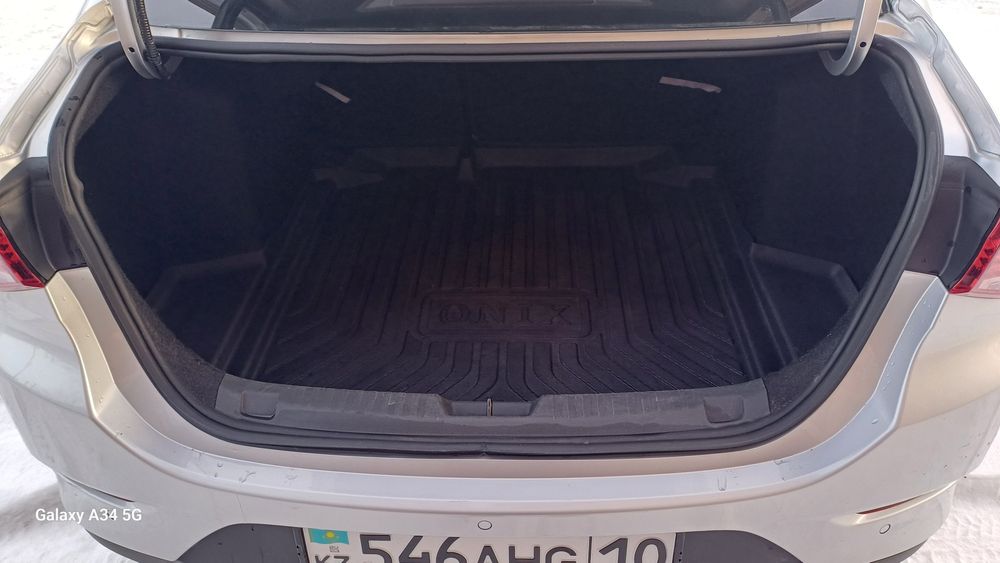 Продам Шевроле Оникс