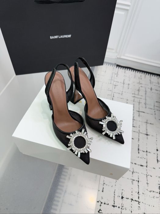 Pantofi Amina Muaddi