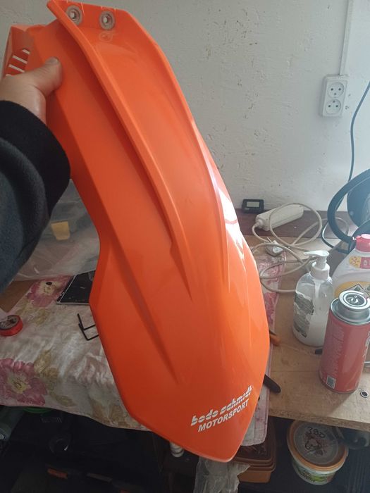 Переднее высокое крыло