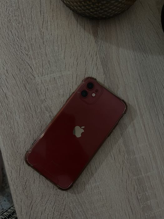 Продам айфон 11