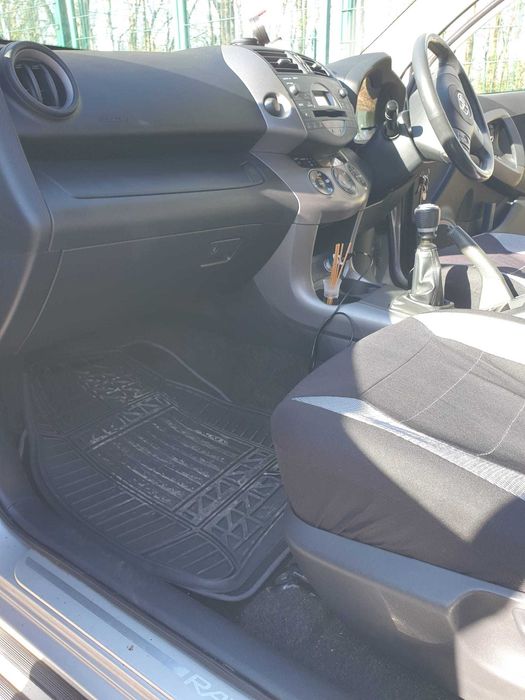 Джип Toyota RAV 4 , 2.2 дизел , десен волан