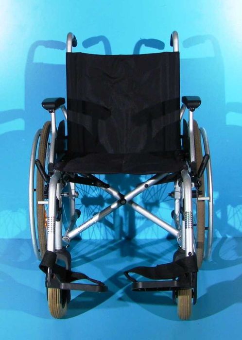 Scaun cu rotile Drive - latime sezut 45 cm