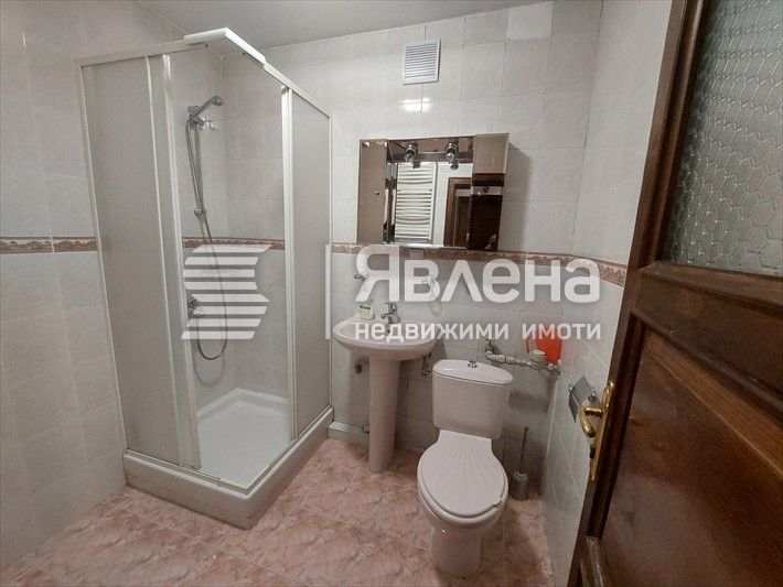Продава се Четиристаен апартамент в Габрово, Център - 188 кв.м за 599 €/кв.м - Снимка #6