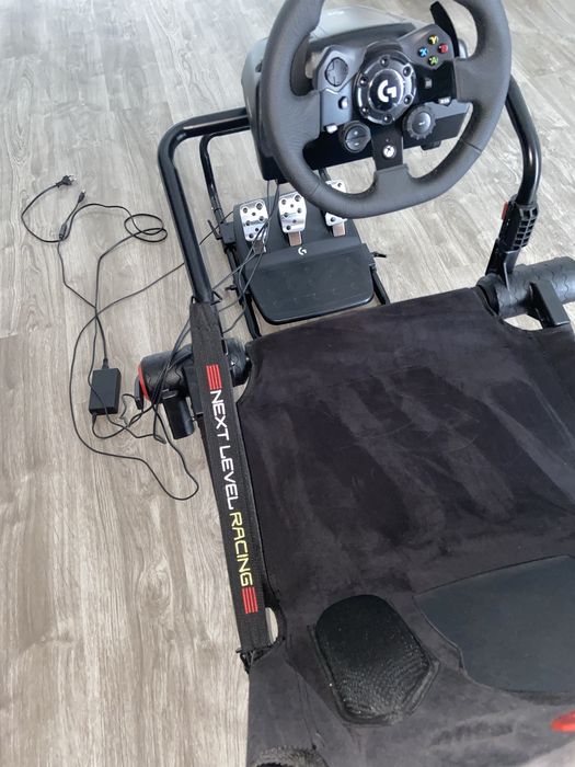 Scaun + volan logitech g923