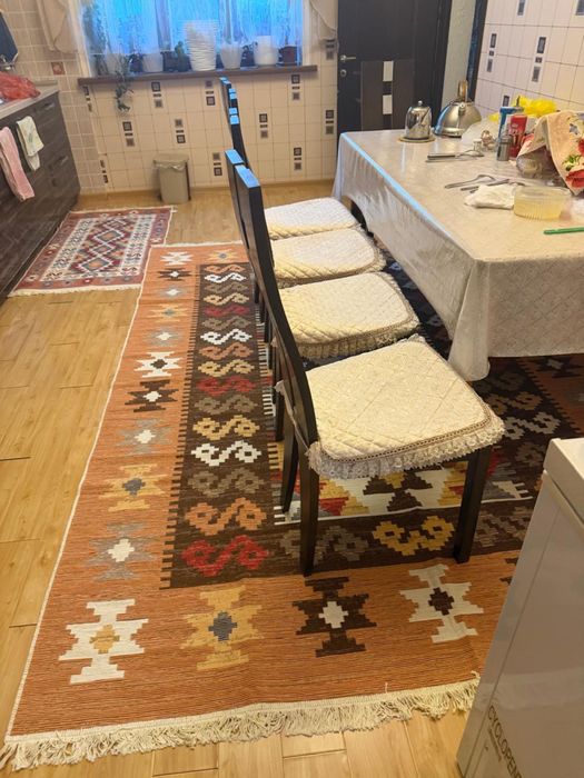 Стулья 6 штук прочные качественные