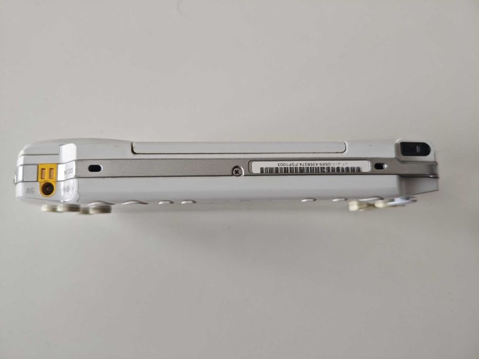 SONY PSP Playstation Portable 1000 - Качени много игри