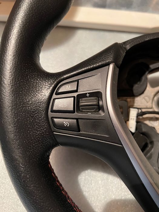 BMW F30, F31 LCI Кожен волан с air bag