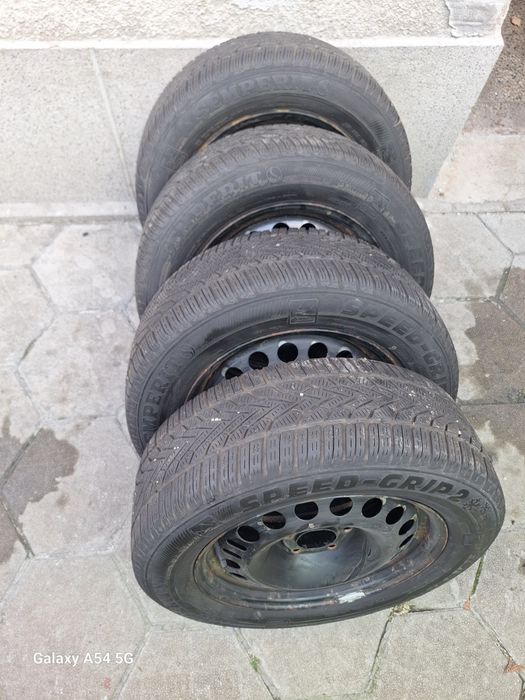 4бр 215/60/16 Semperit