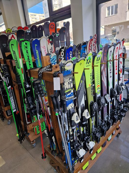 Ски и борд оборудване