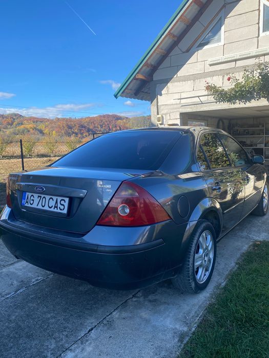 Ford mondeo MK3.