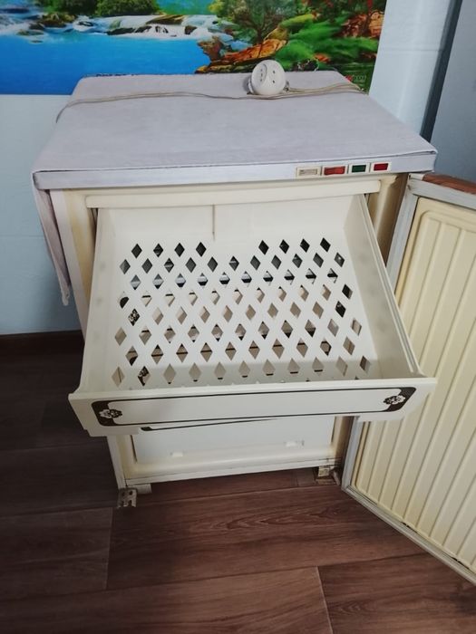 Продам морозильник