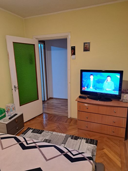 Vand apartament 3 camere