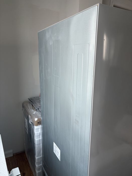 Большой холодильник Samsung