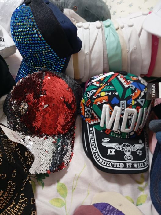 Продам бейсболки дёшево