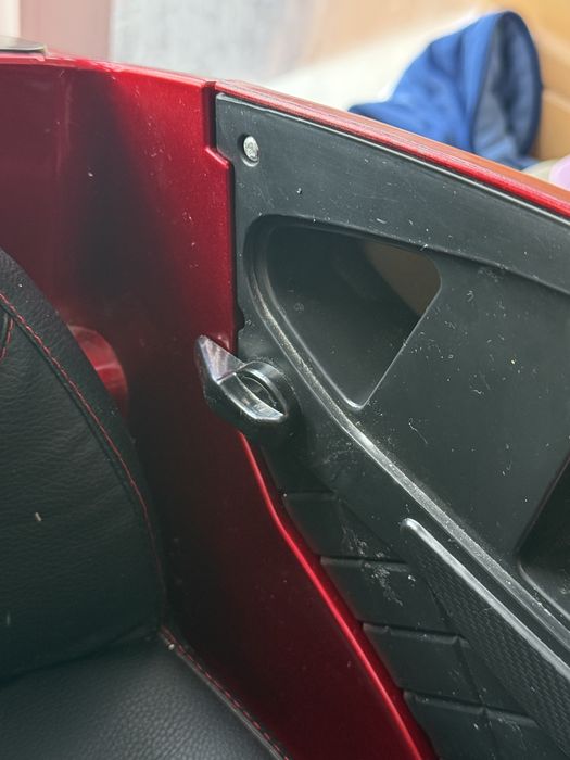 Детский электромобиль