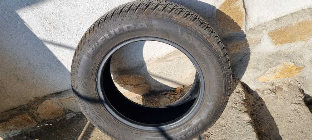 Почти нови всесезонни гуми195/65 R15 M+S и алум. джанти за Opel Zafira