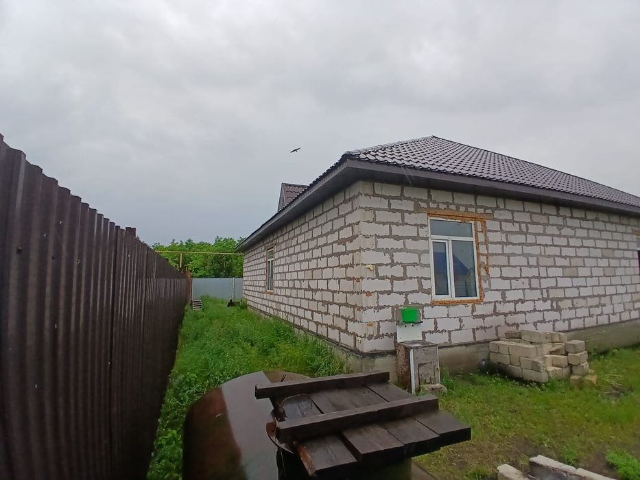 Продам дом. Находится в Садчиковке.