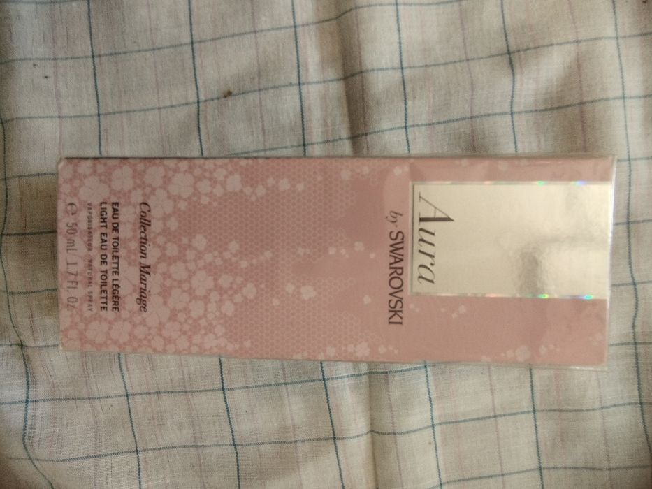 Aura by Swarovski Collection Mariage Оригинал
50 мл едт,без одного п