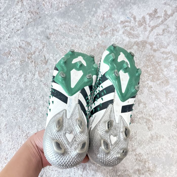 Бутсы предатор зелёный цвет 35 размер