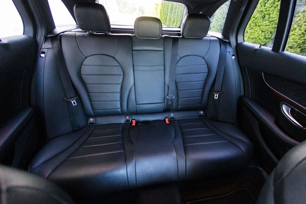 Mercedes-Benz C 350e, Burmester, Camere 360, Distronic, Full LED ILS, TVA deductibil