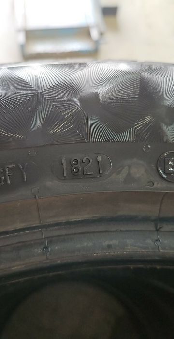 225/55/19 цола. Continental