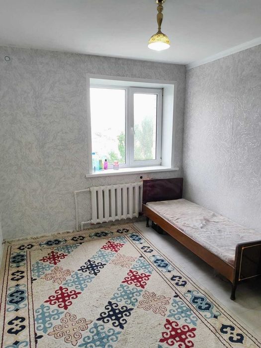 Продается Окт 3 комнатная 2 рабочий