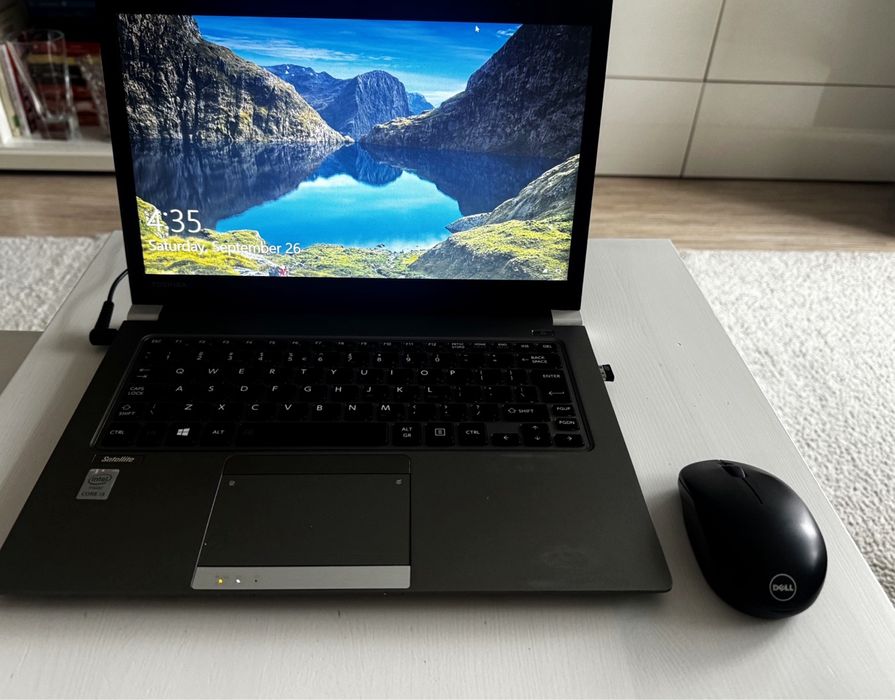 Ultrabook Toshiba Satellite Z30-B-110 | Intel i3 | 12 GB RAM | SSD 128GB | Cutie + Încărcător + Mouse