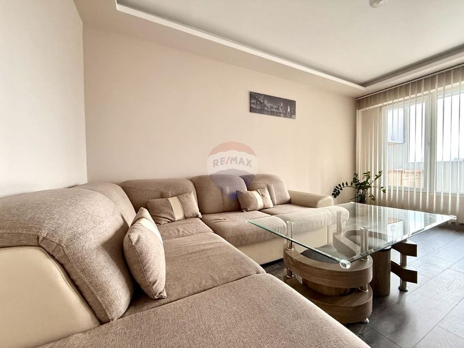 Тристаен апартамент с отделна кухня за продажба, кв. Владиславово, гр