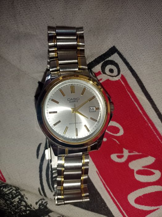 Часы Casio Quartz оригинальные