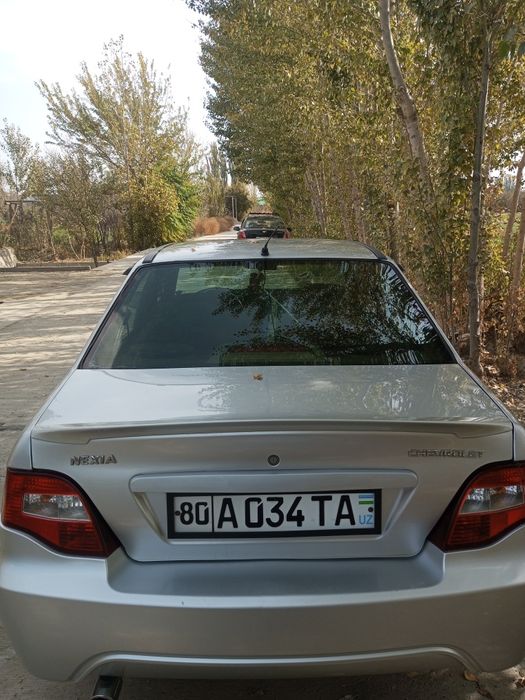 Nexia 2 sotiladi moshina yaxshi