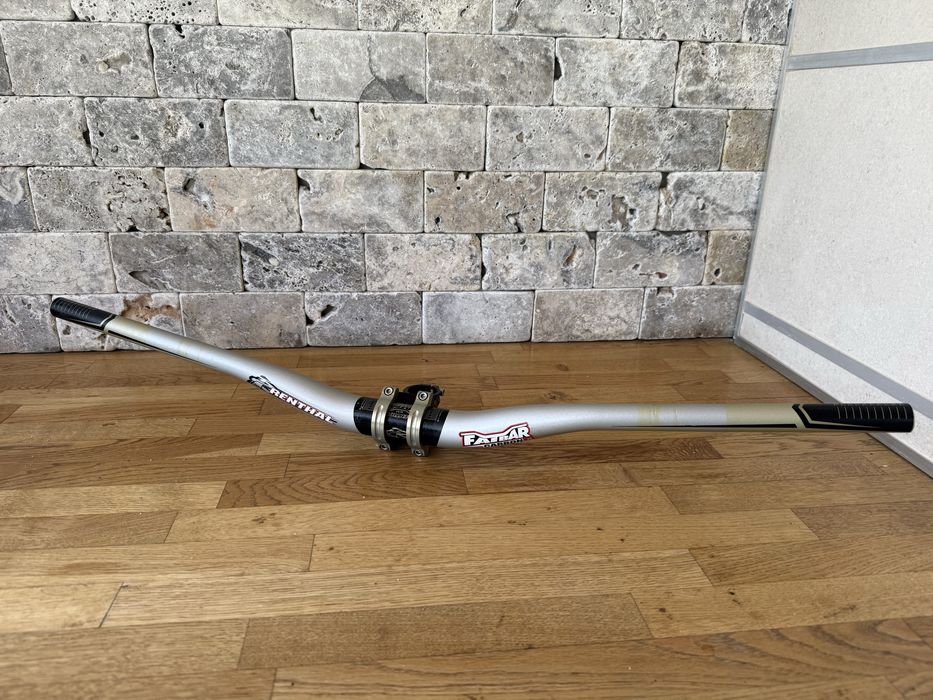 Ghidon Renthal  carbon + pipa Renthal