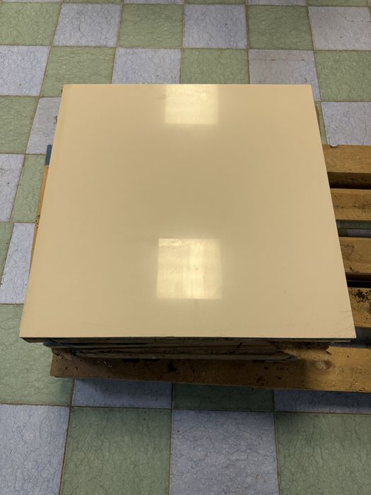 Продам кафель размеры 60*60 не дорого