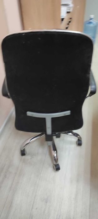 Продам офисное кресло