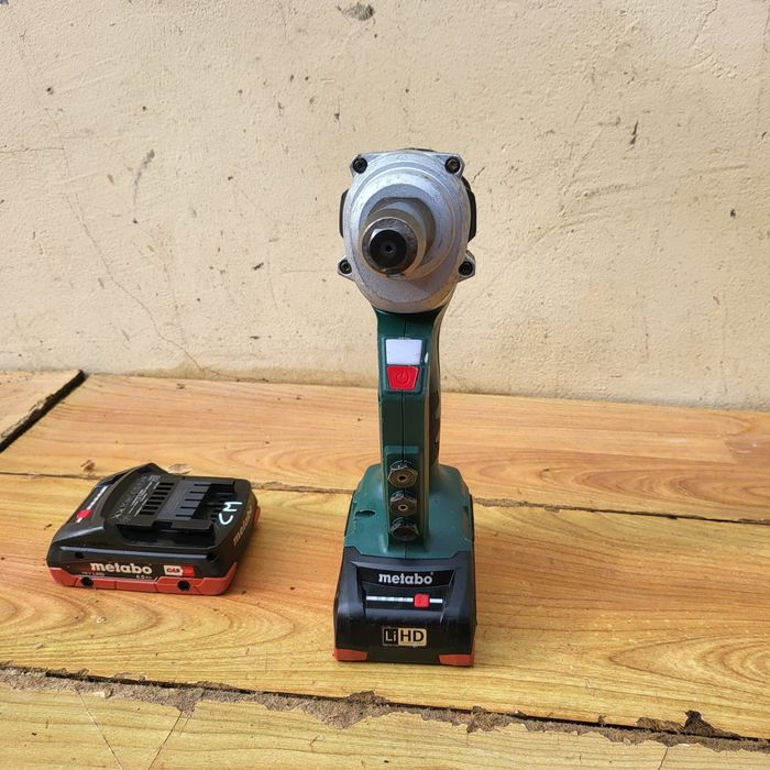 Pistol  popnituri metabo NP 18 LTX