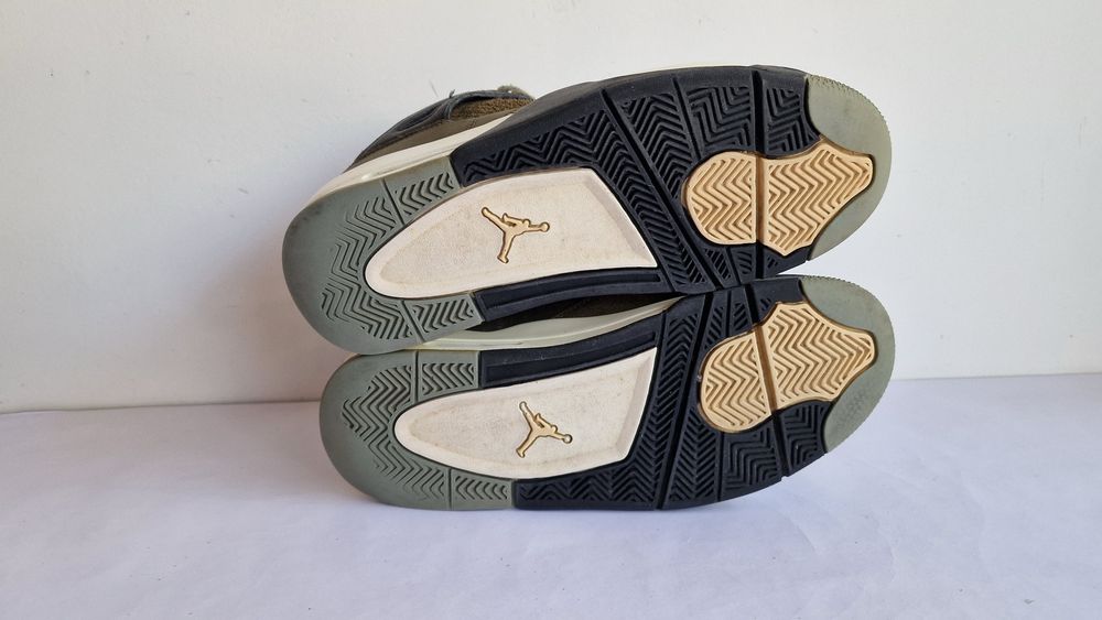 Nike Air Jordan 4