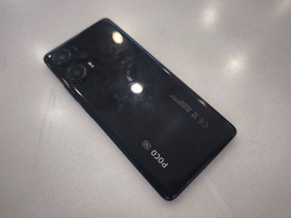Poco f5 12/256 .