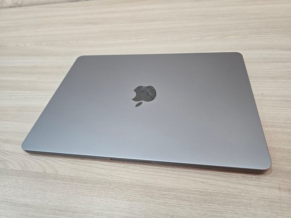 Macbook Air, M2, RAM 8Gb, SSD 256Gb, 2K