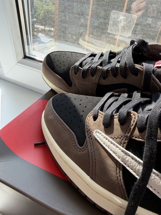 Air Jordan 1 x Travis Scott Dark Mocha