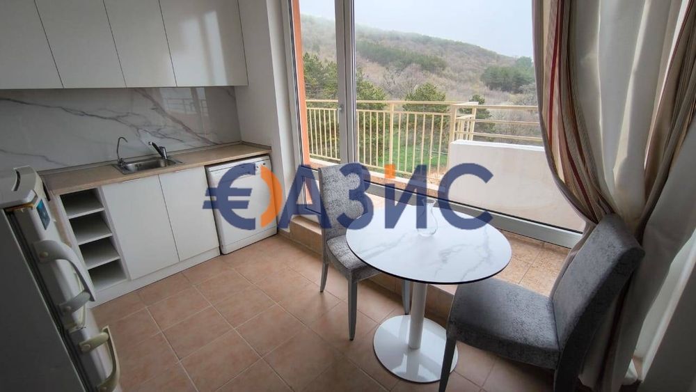 Продава се Тристаен апартамент в Свети Влас - 82 кв.м за 1147 €/кв.м - Снимка #7